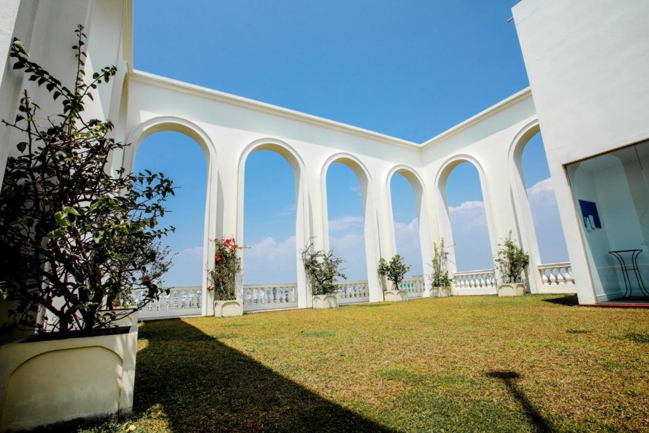 De Saram Residencies